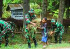 Peringati HUT Ke-80 Infanteri, Yonif 756/WMS Melaksanakan Karya Bhakti Pembersihan Gereja Bersama Masyarakat