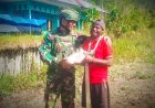 Sentuhan Kasih Prajurit Jaya Sakti Hangatkan Pedalaman Intan Jaya