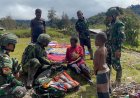 Satgas Yonif 142/Ksatria Jaya Hadirkan Senyum Lewat Layanan Kesehatan di Papua