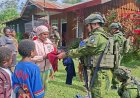 Satgas Yonif 644 Jalin Kedekatan dengan Warga Papua Lewat Anjangsana