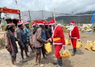 Natal Papua: Kasih Banteng Raiders Menyentuh Hati dari Udara ke Honai