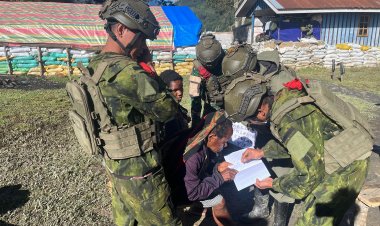 Satgas Yonif 732/Banau Tingkatkan Literasi Bahasa Indonesia di Papua