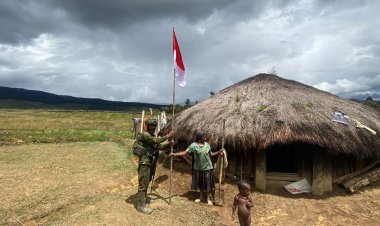 Merah Putih Berkibar di Honai Nenggeagin: Satgas Yonif 408/Sbh Tanamkan Persatuan