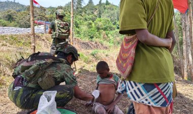 Satgas 113/JS Dekatkan Layanan Kesehatan ke Warga Ogeapa