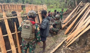 Satgas Banau dan Warga Marilaukin Bersatu Bangun Rumah Honei