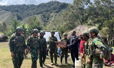 Satgas Yonif 408/Sbh Hadir di Tengah Duka Warga Wunabunggu