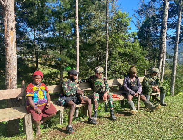 TNI di Papua: Misi Perlindungan, Bukan Represi
