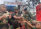 Satgas Yonif 113/JS Tebar Berkah di Pedalaman Papua
