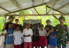 Prajurit TNI di Nduga, Papua: Mengajar Anak-anak Bangsa di Tengah Keterbatasan