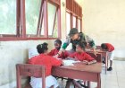 Marinir Yonif 10/SBY Berbagi Ilmu di Perbatasan Papua