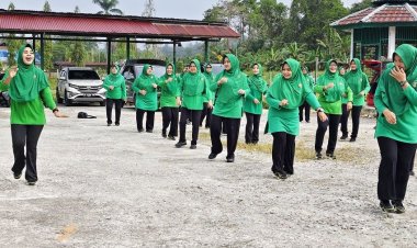 Ketua Persit Kodim Jayapura Sambangi Arso, Gelar Senam Bersama Anggota