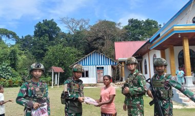 Marinir Hadir di Perbatasan: Sembako untuk Warga Kampung Sorry