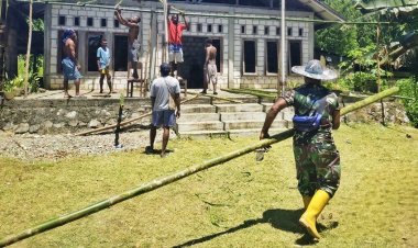 Salah Satu Warganya Tengah Berduka, Babinsa Hadir Berikan Dukungan Moril